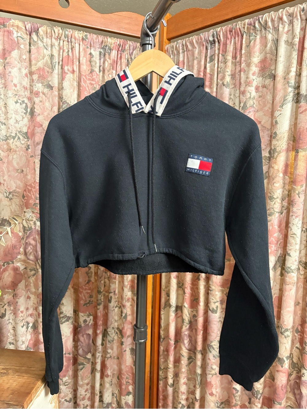 Reworked Tommy Hilfiger Black Cropped Hoodie